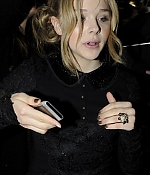 chloemoretzfancom007.jpg