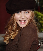 chloemoretzfancom087.jpg