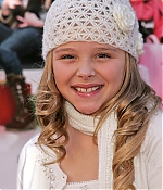 chloemoretzfancom046.jpg
