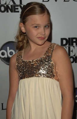 chloemoretzfancom013.jpg