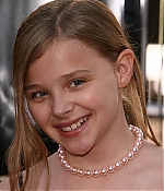 chloemoretzfancom053.jpg