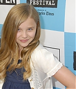 chloemoretzfancom016.jpg