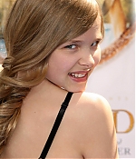 chloemoretzfancom009.jpg
