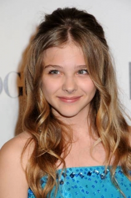 chloemoretzfancom013.JPG