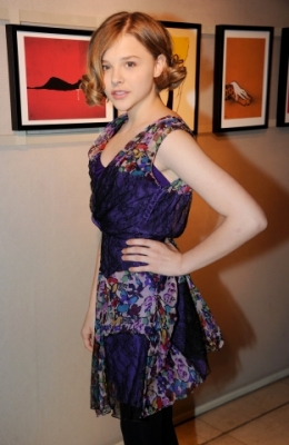 Click to view full size image
==============
chloemoretzfancom001.jpg chloemoretzfancom001.jpg