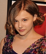 chloemoretzfancom065.jpg