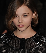 chloemoretzfancom028.jpg