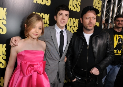 chloemoretzfancom006.jpg