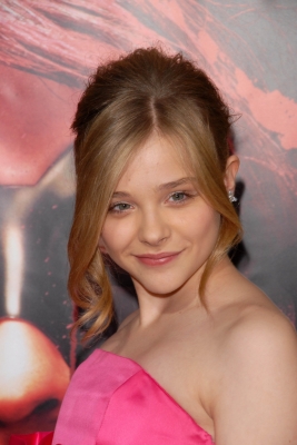 chloemoretzfancom094.jpg
