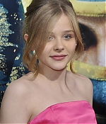 chloemoretzfancom014.jpg