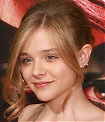 chloemoretzfancom045.jpg