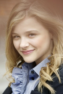 chloemoretzfancom093.jpg
