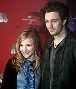 chloemoretzfancom001.JPG