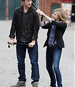 chloemoretzfancom013.jpg