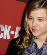 chloemoretzfancom061.jpg