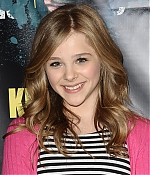 chloemoretzfancom002.jpg