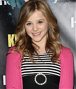 chloemoretzfancom003.jpg