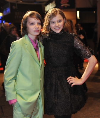 chloemoretzfancom017.jpg