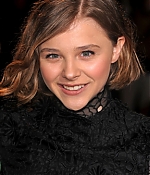 chloemoretzfancom007.jpg