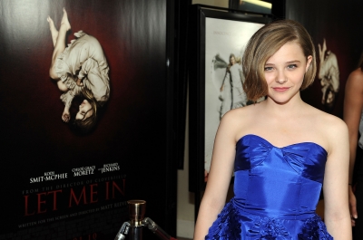 chloemoretzfancom096.jpg