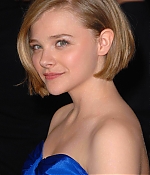 chloemoretzfancom071.jpg