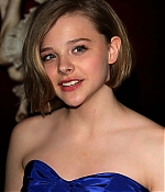 chloemoretzfancom081.jpg