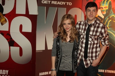 chloemoretzfancom008.jpg