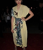 chloemoretzfancom023.JPG