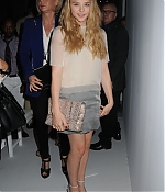 chloemoretzfancom020.jpg