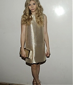 chloemoretzfancom009.jpg