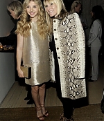 chloemoretzfancom014.jpg