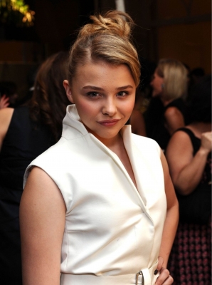 Click to view full size image
==============
chloemoretzfancom002.jpg chloemoretzfancom002.jpg