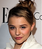 chloemoretzfancom011.jpg