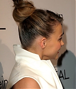 chloemoretzfancom016.jpg