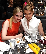 chloemoretzfancom031.jpg