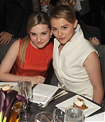 chloemoretzfancom032.jpg
