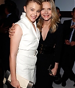 chloemoretzfancom037.jpg
