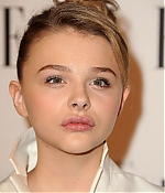 chloemoretzfancom039.jpg