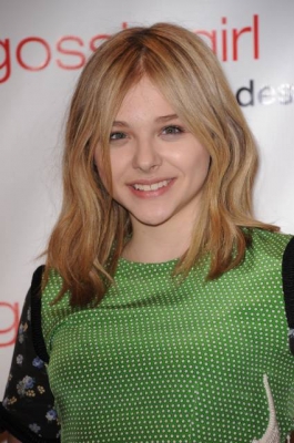 chloemoretzfancom024.JPG
