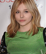 Filename=chloemoretzfancom026.JPG
Filesize=49KiB
Dimensions=425x640
Date added=Dec 02, 2011 chloemoretzfancom026.JPG