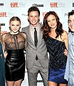 chloemoretzfancom012.jpg