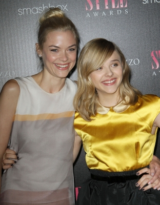 Click to view full size image
==============
chloemoretzfancom081.jpg chloemoretzfancom081.jpg