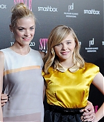 chloemoretzfancom006.jpg