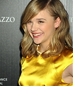 chloemoretzfancom011.JPG