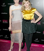 chloemoretzfancom052.jpg