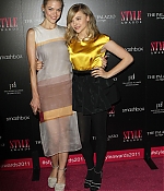 chloemoretzfancom058.jpg