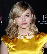 chloemoretzfancom122.jpg