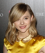 chloemoretzfancom134.jpg