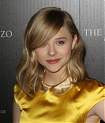 chloemoretzfancom137.jpg