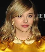 chloemoretzfancom142.jpg